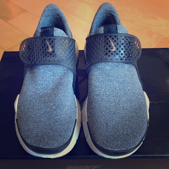 Nike grey/beige sneakers - Picture 2 of 6